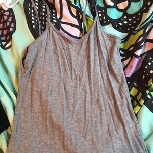 grey tank top